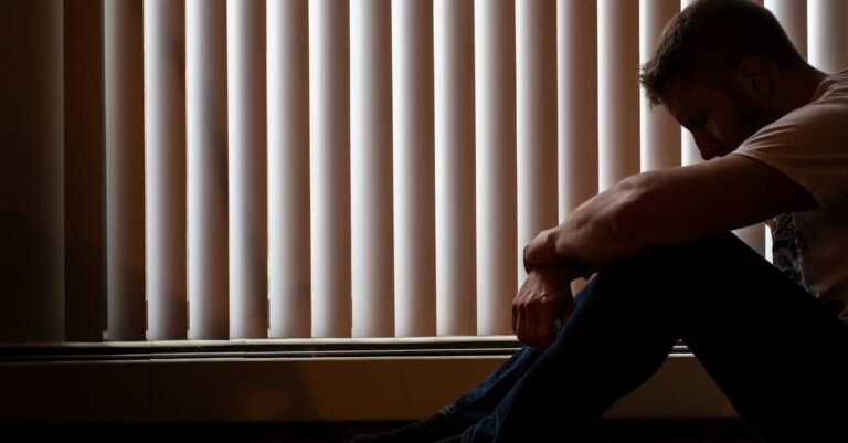 depression social network loneliness