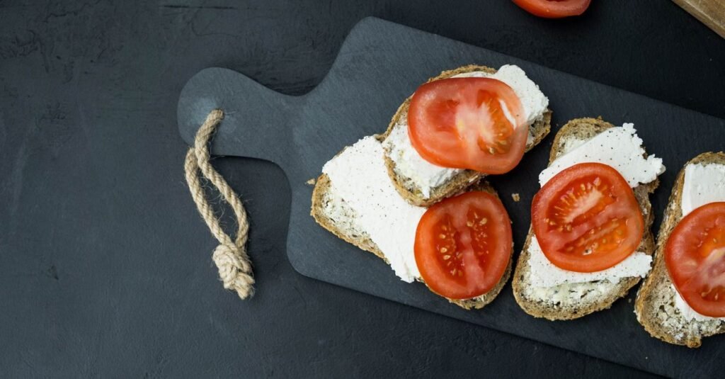 Southern tomato sandwich